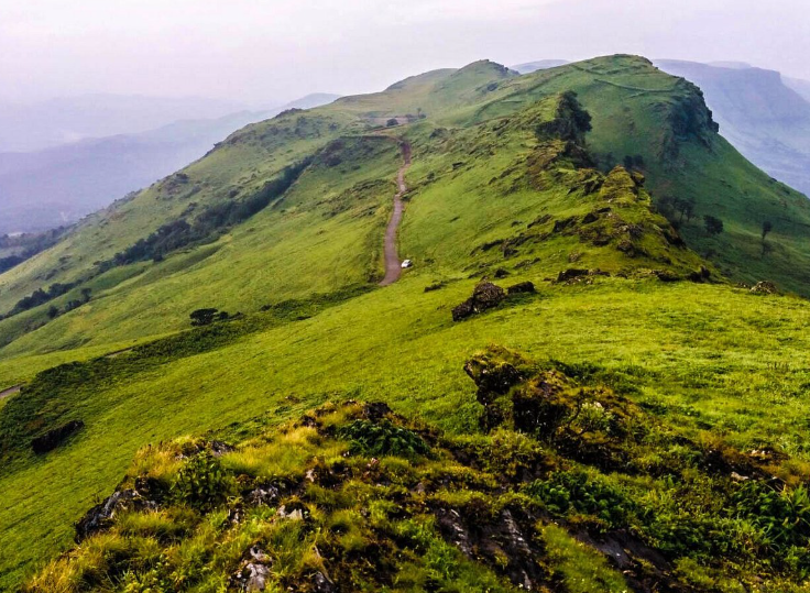 Baba Budan giri, Chikkamagaluru (Chikmagalur), Karnataka - Vushii.com Baba Budan giri, Chikkamagaluru (Chikmagalur), Karnataka - Vushii.com